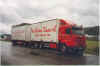 Bil og henger, innkj�pt i 1994 og solgt i 1997 til Jessheim. Skapene hadde full sideopning p?begge sider, og vogntoget hadde lastekapasitet p?ca. 31 tonn og 37 palleplasser.